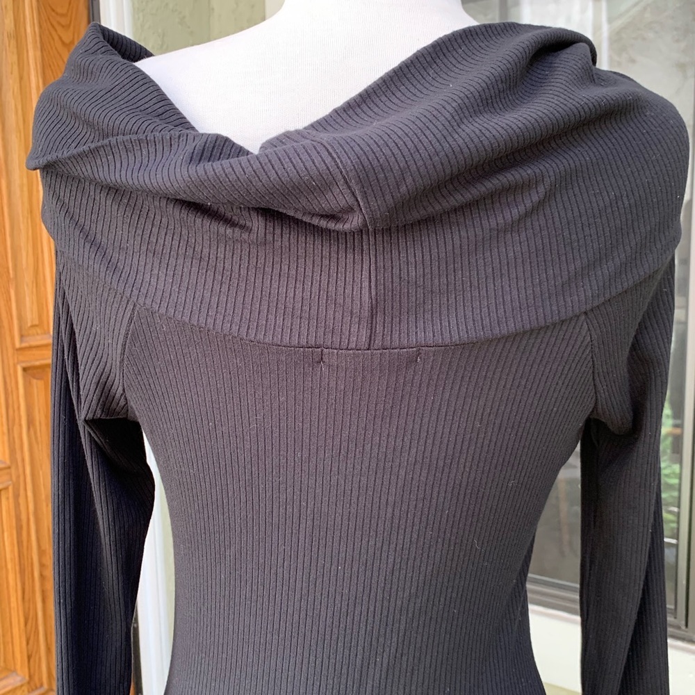Castro Ribbed Bodycon Dress. Size 0/XS - Picture 4 of 4
